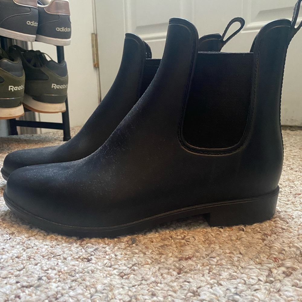 EUC Target A New Day Chelsea Rain Boots size 9 Wide